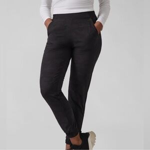 Athleta Brooklyn Black Camouflage Women's Lined Jogger Pants, Size 4.